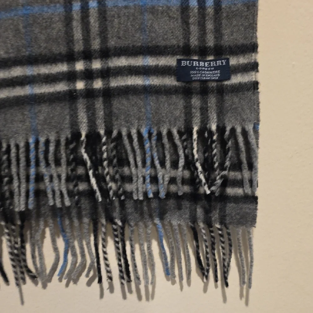Burberry Classic Gray and Blue Check Scarf